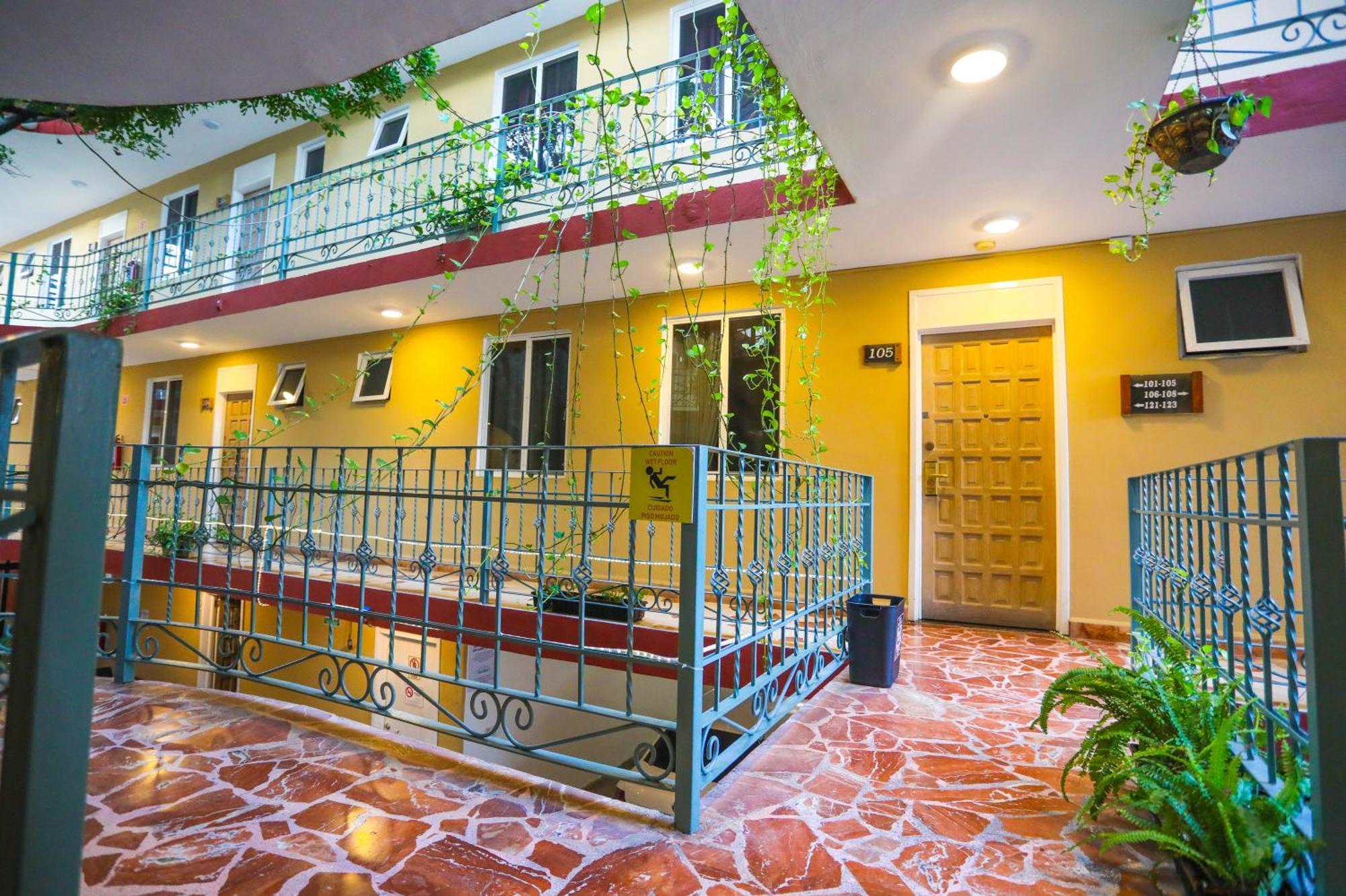 Hotel Santa Maria Канкун Экстерьер фото